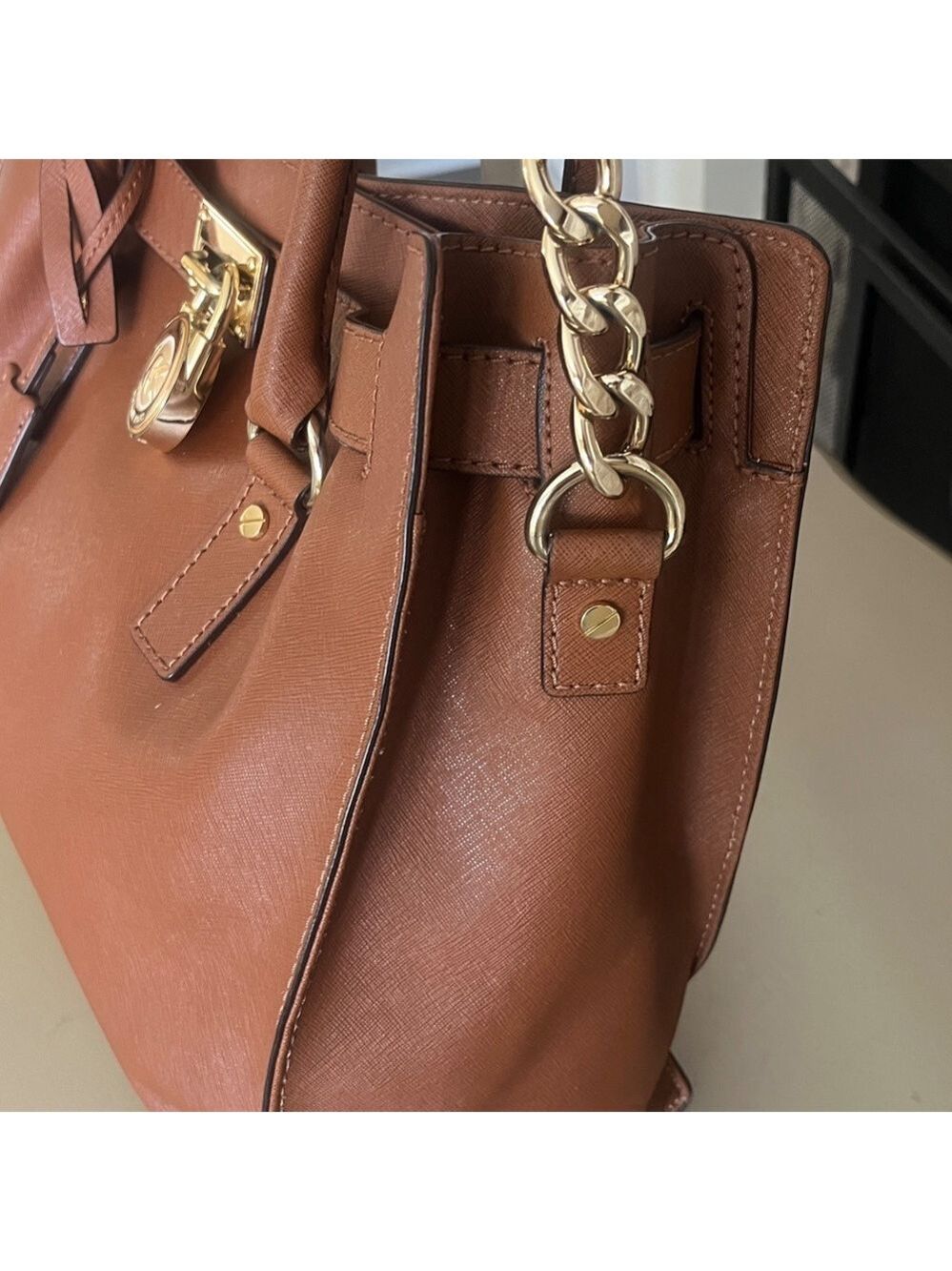 Michael Kors Large Hamilton Bag - Picture 15 of 16